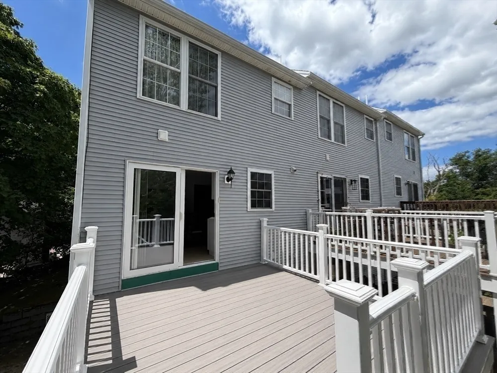 16 Parker St, Quincy, MA 02169