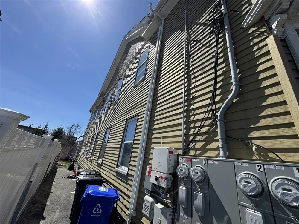 10 School St, Boston, MA 02124