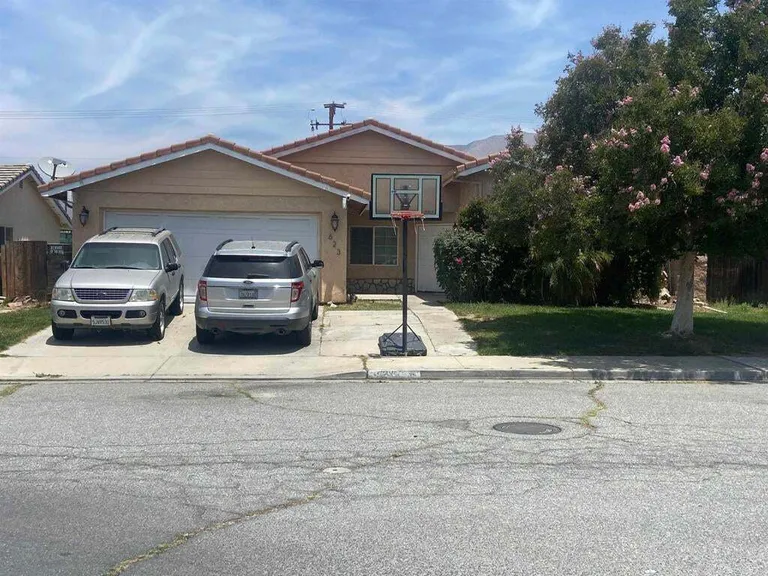 623 Carmen Dr, San Jacinto, CA 92583
