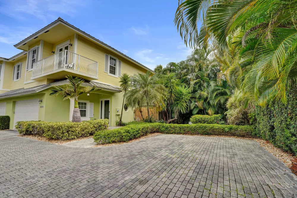 2636 NE 9th Ave, Wilton Manors, FL 33334