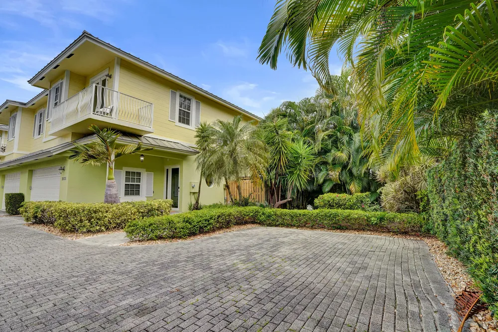 2636 NE 9th Ave, Wilton Manors, FL 33334