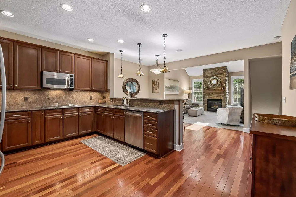 1454 Steeplechase Ln, Eagan, MN 55122