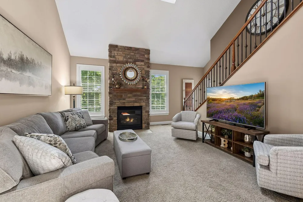 1454 Steeplechase Ln, Eagan, MN 55122