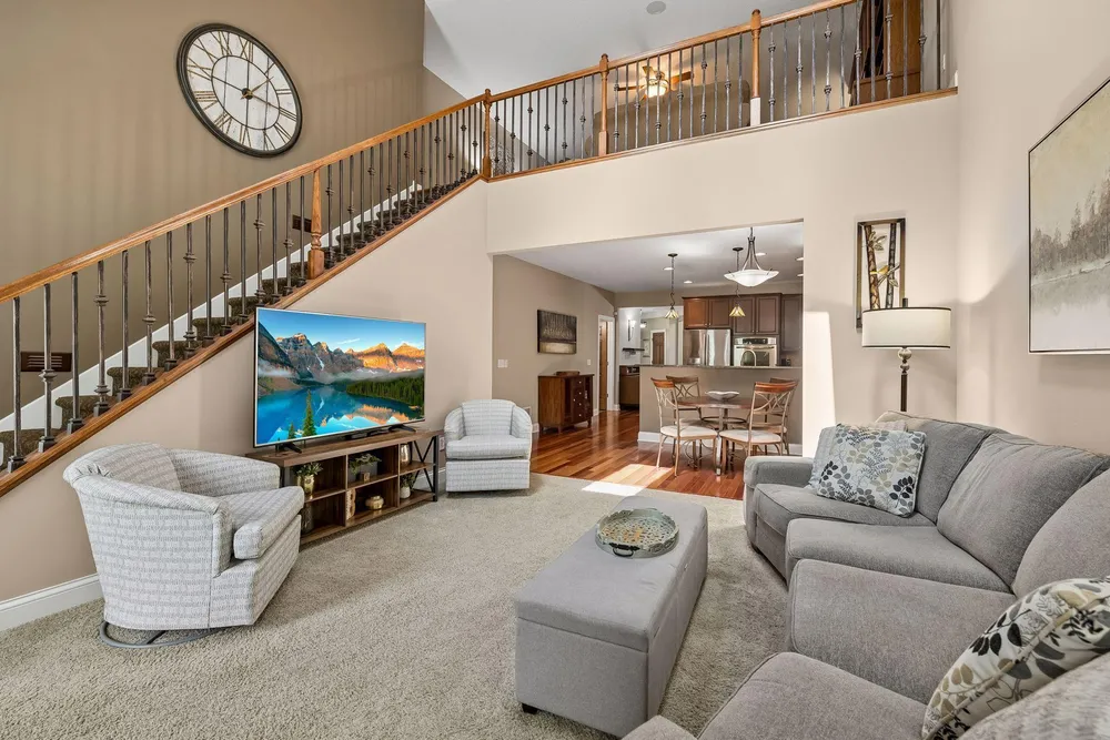 1454 Steeplechase Ln, Eagan, MN 55122