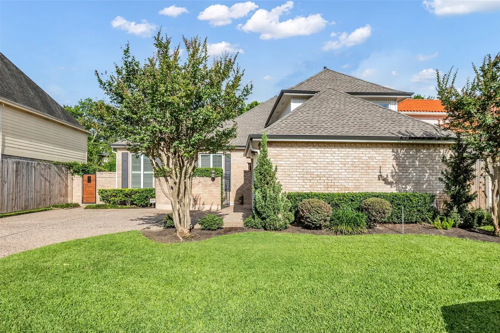 1246 Trace Dr, Houston, TX 77077