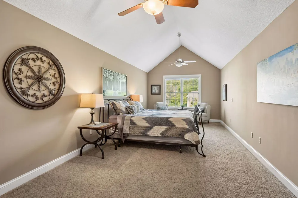 1454 Steeplechase Ln, Eagan, MN 55122