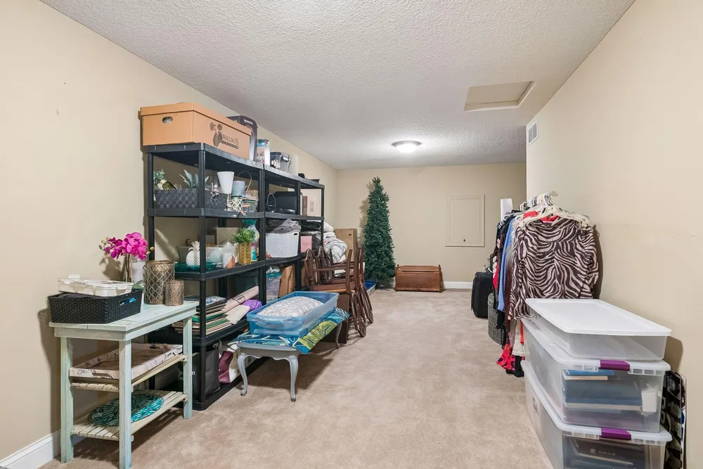 1454 Steeplechase Ln, Eagan, MN 55122