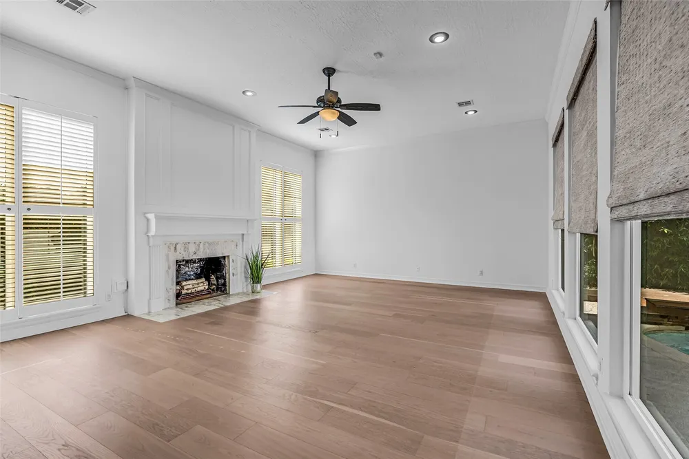 1246 Trace Dr, Houston, TX 77077