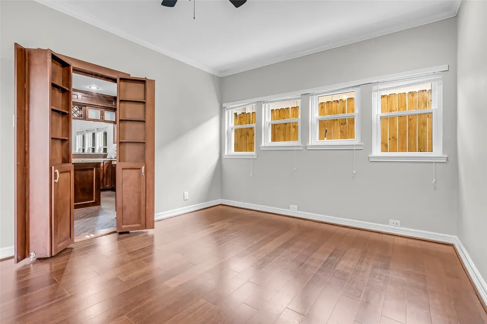 1246 Trace Dr, Houston, TX 77077