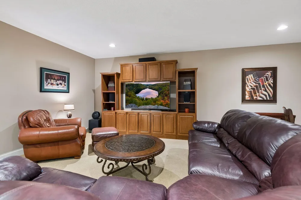 1454 Steeplechase Ln, Eagan, MN 55122