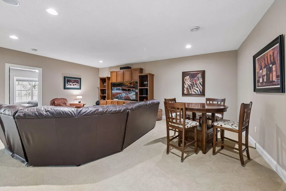 1454 Steeplechase Ln, Eagan, MN 55122