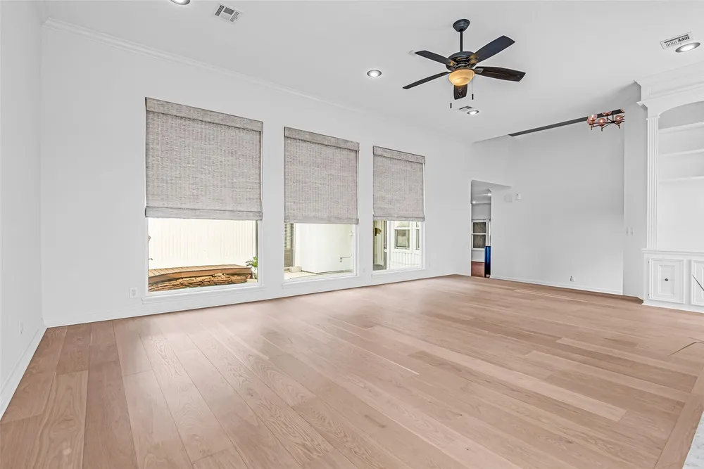 1246 Trace Dr, Houston, TX 77077