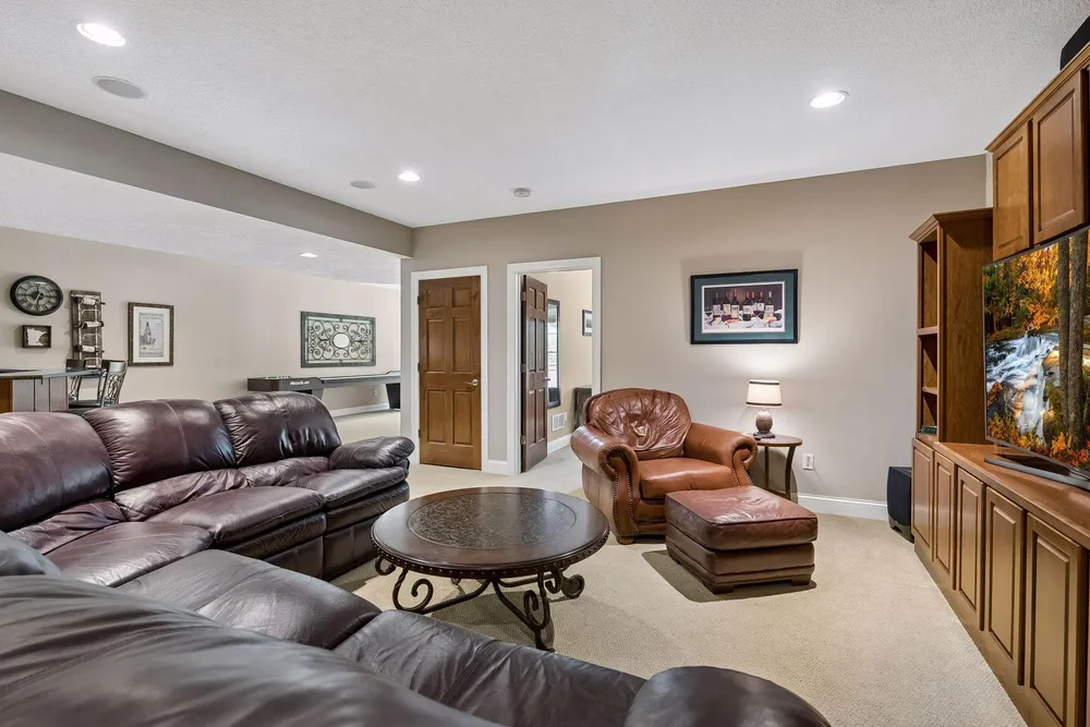 1454 Steeplechase Ln, Eagan, MN 55122