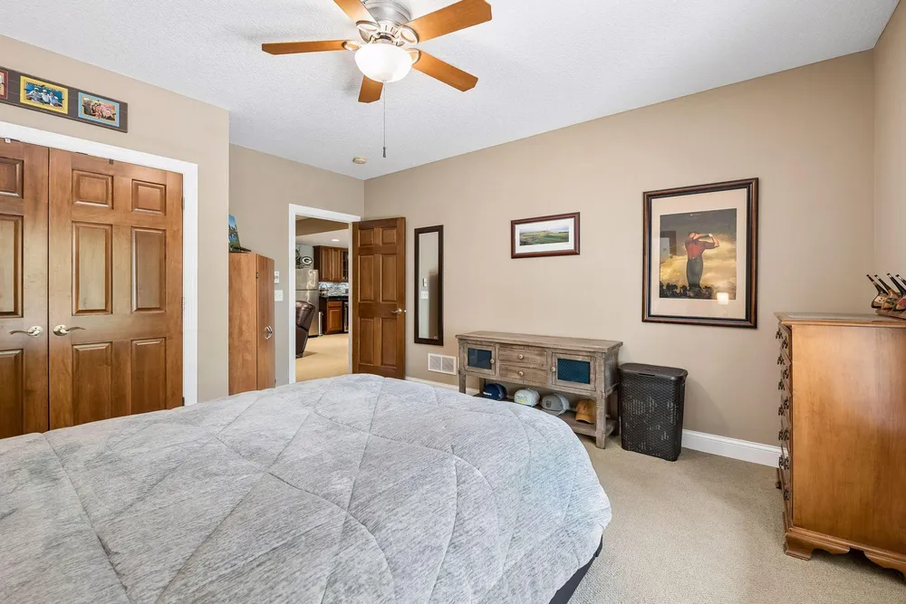 1454 Steeplechase Ln, Eagan, MN 55122