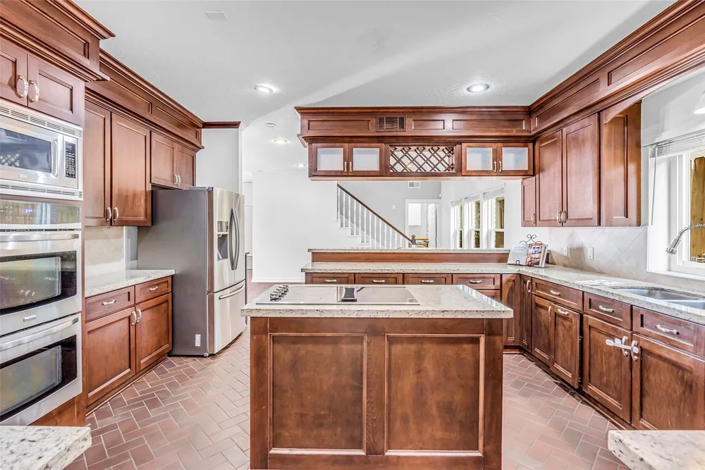 1246 Trace Dr, Houston, TX 77077
