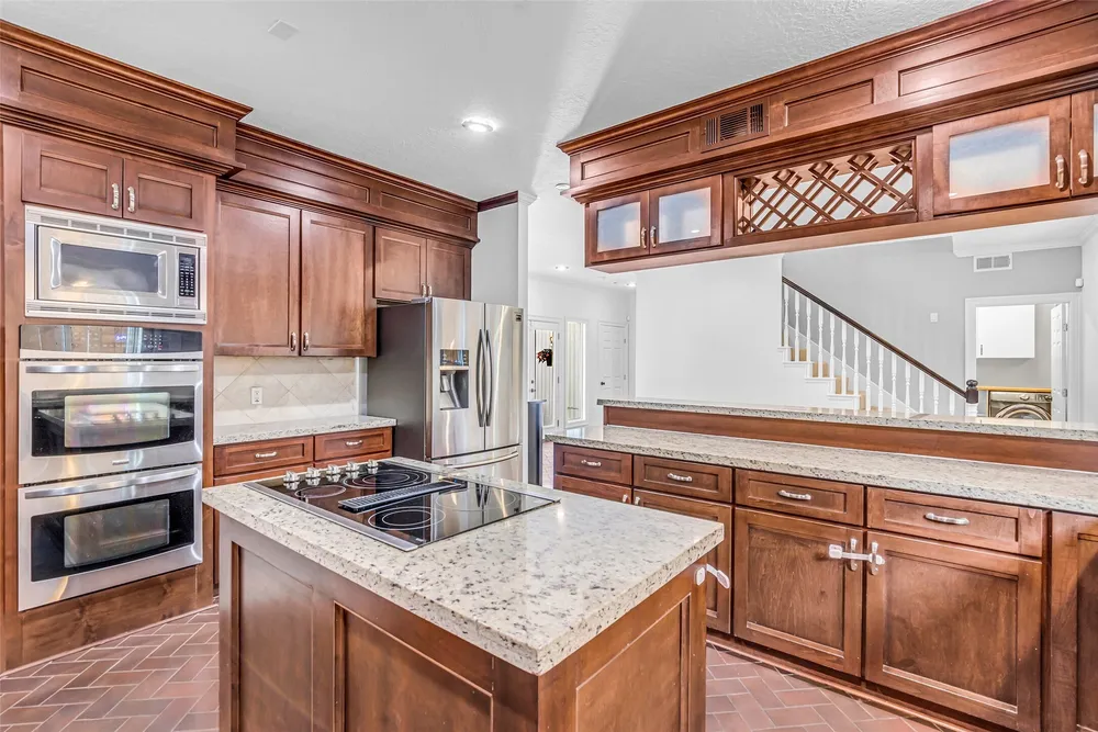 1246 Trace Dr, Houston, TX 77077