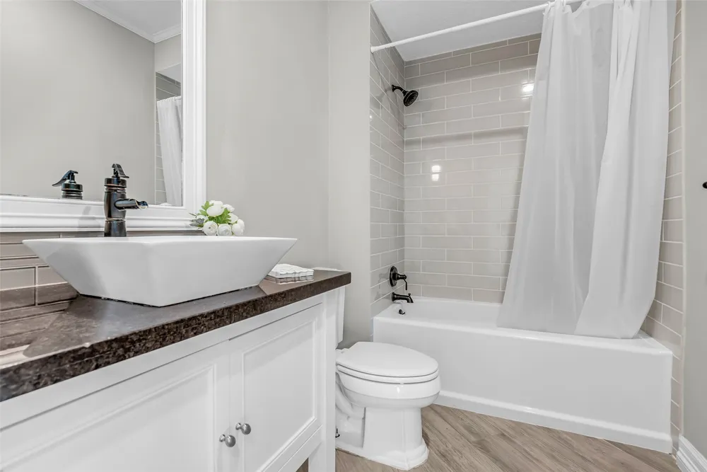 1246 Trace Dr, Houston, TX 77077