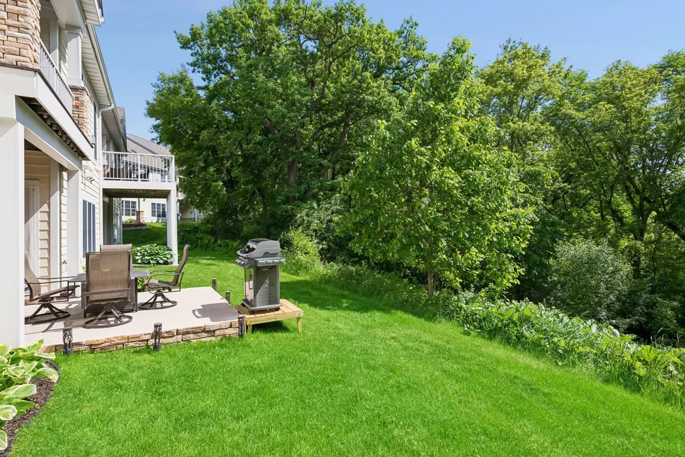 1454 Steeplechase Ln, Eagan, MN 55122