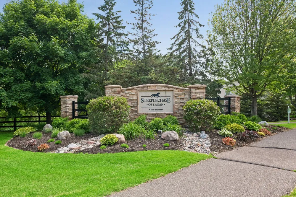 1454 Steeplechase Ln, Eagan, MN 55122