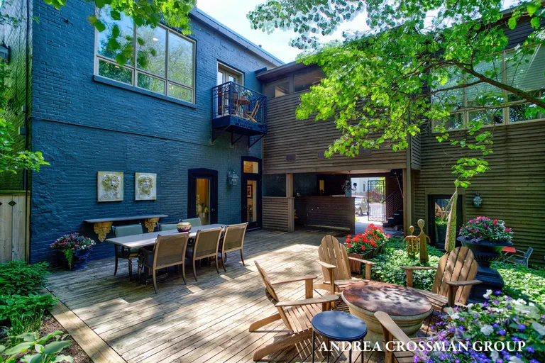 36 Center St, Douglas, MI 49406