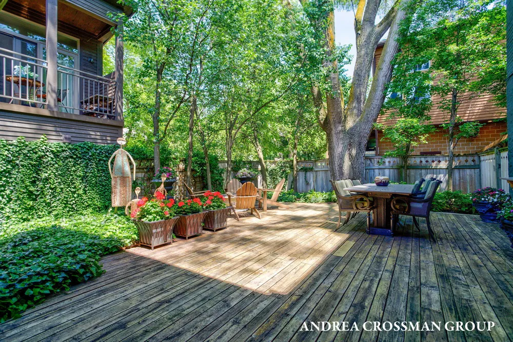 36 Center St, Douglas, MI 49406