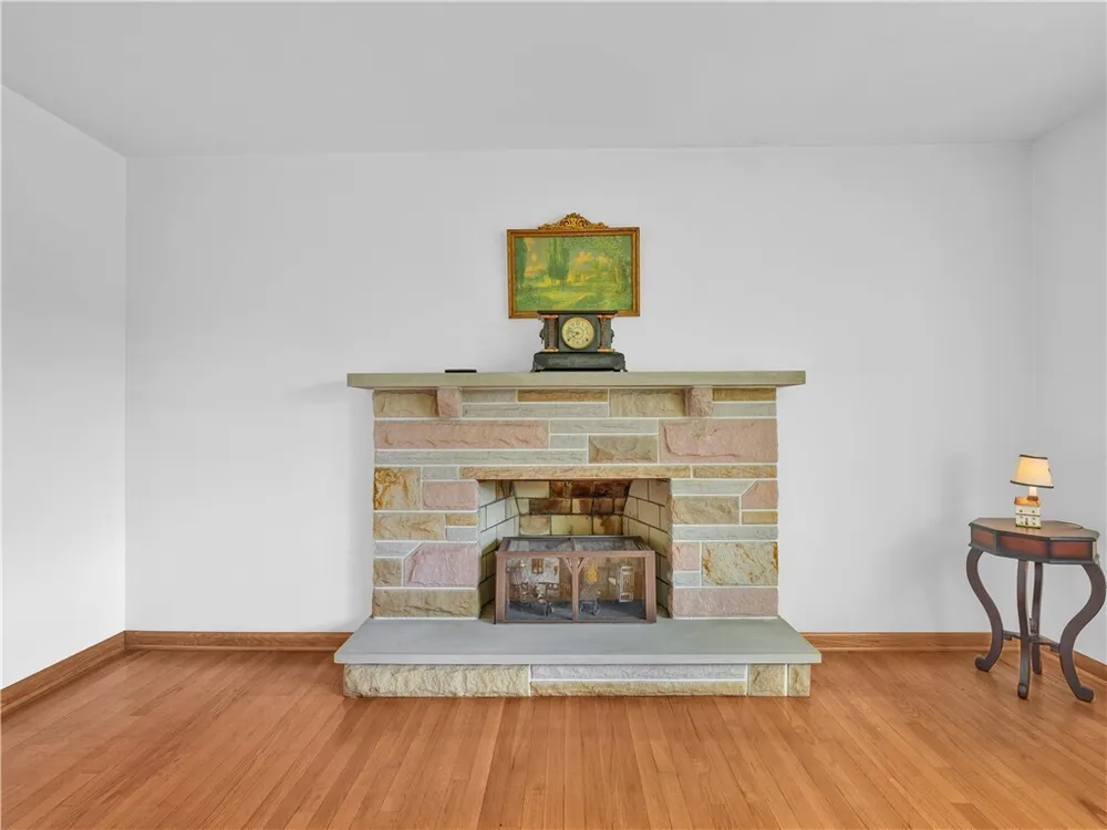 547 McKinley Rd, Big Beaver, PA 16115