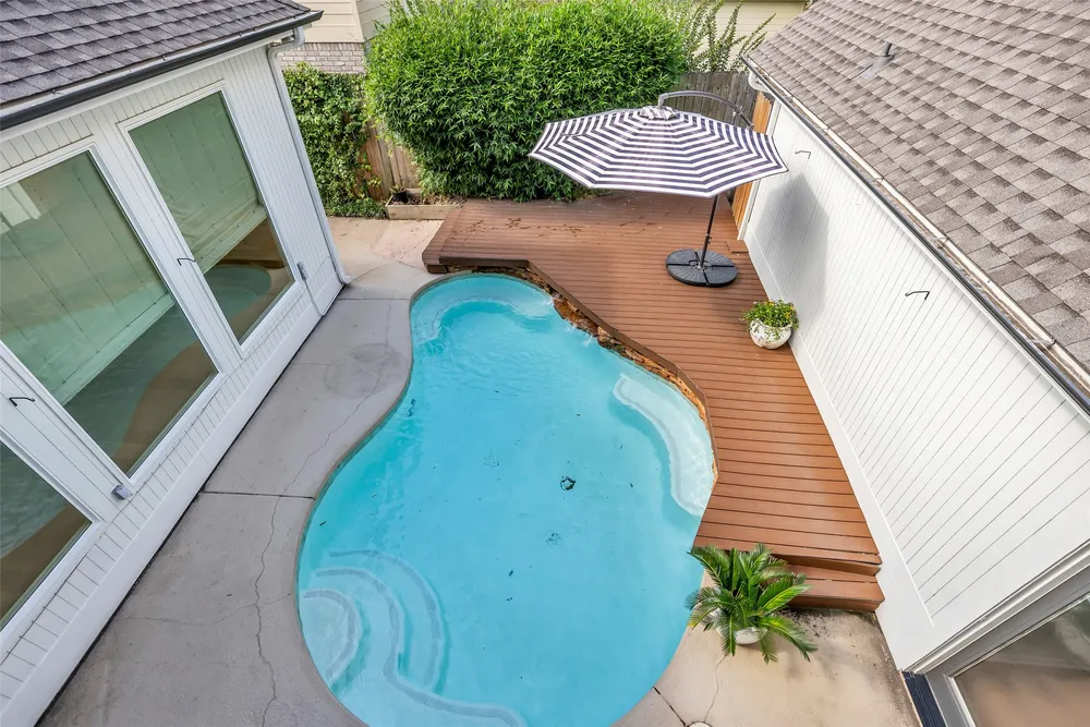 1246 Trace Dr, Houston, TX 77077