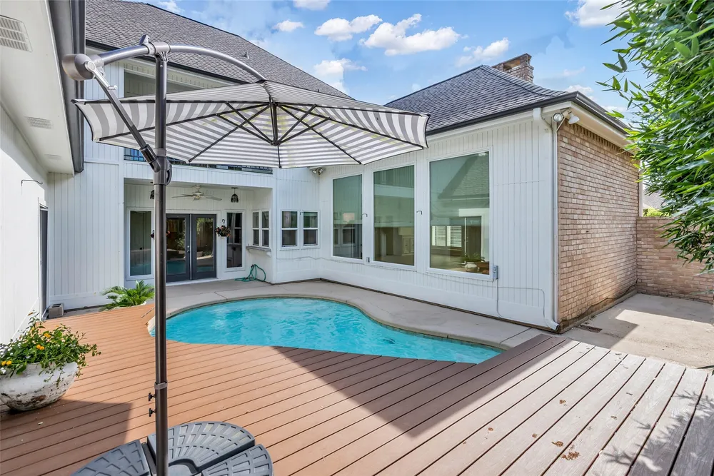 1246 Trace Dr, Houston, TX 77077