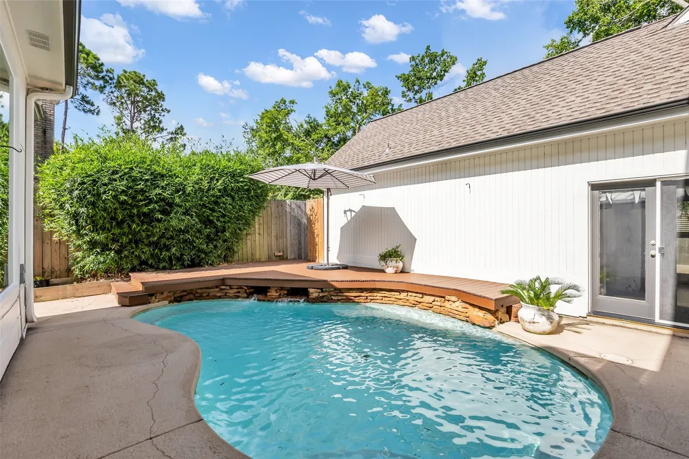 1246 Trace Dr, Houston, TX 77077