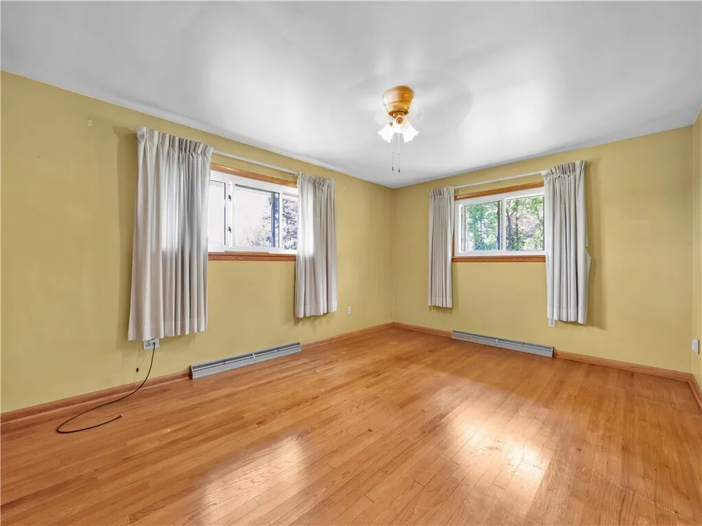 547 McKinley Rd, Big Beaver, PA 16115