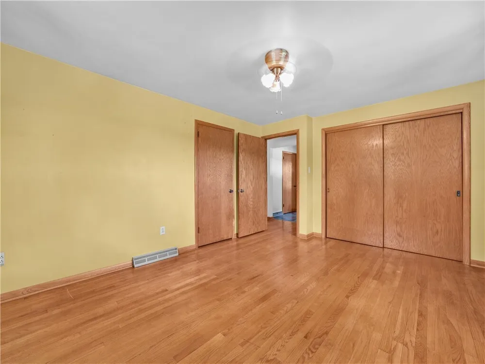 547 McKinley Rd, Big Beaver, PA 16115