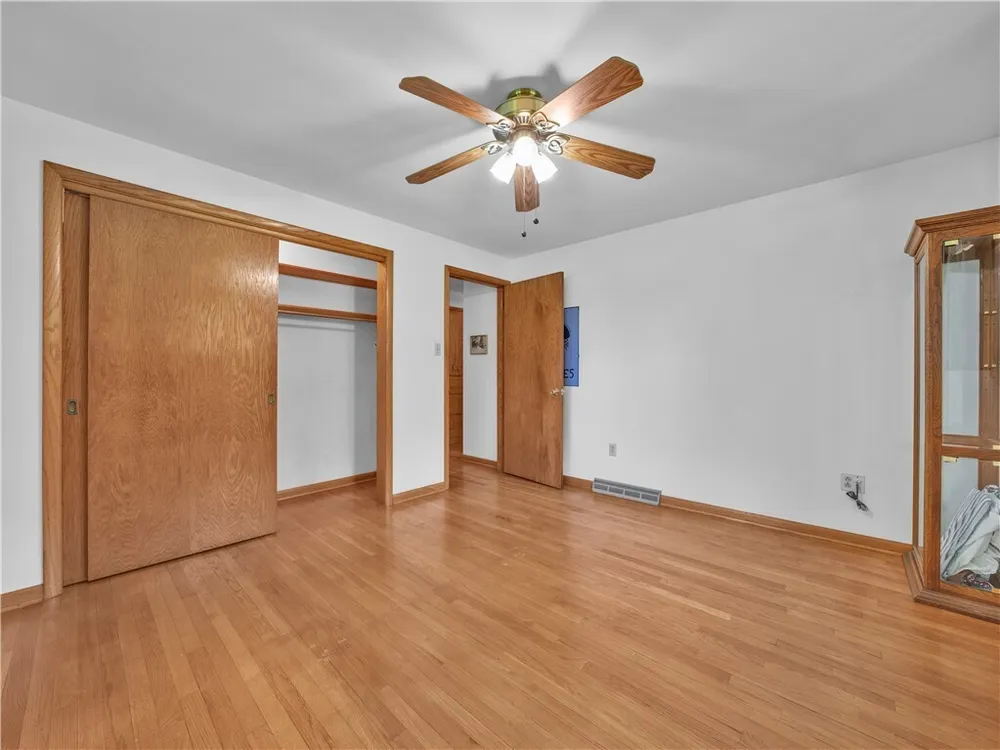 547 McKinley Rd, Big Beaver, PA 16115