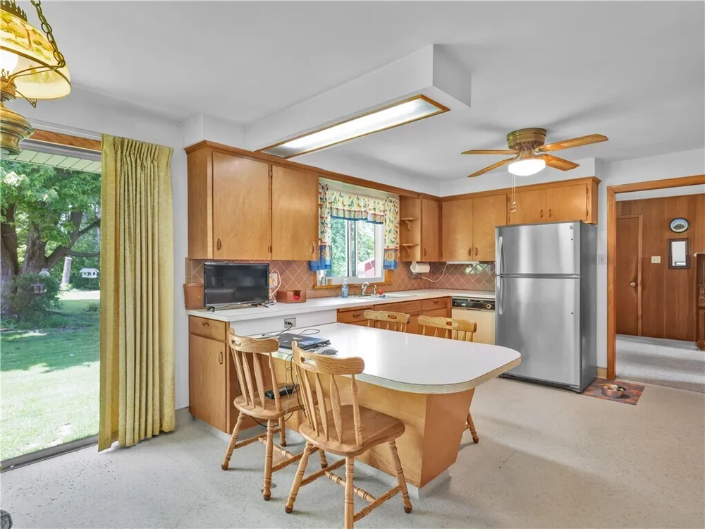 547 McKinley Rd, Big Beaver, PA 16115