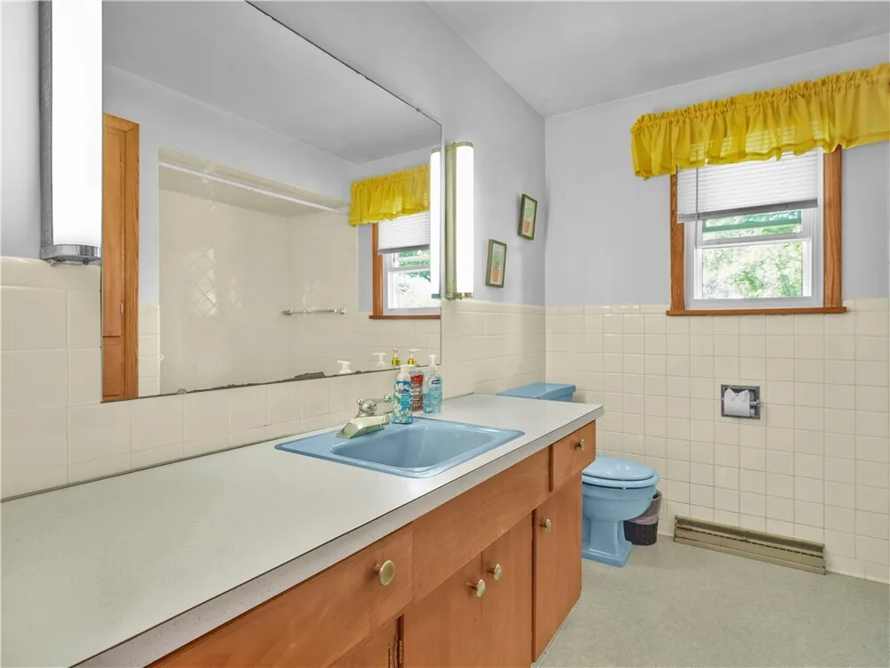 547 McKinley Rd, Big Beaver, PA 16115