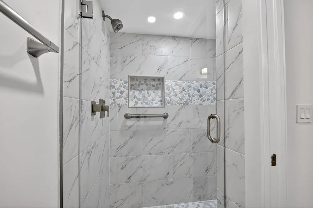 3425 Via Poinciana, Lake Worth, FL 33467