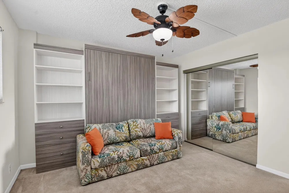 3425 Via Poinciana, Lake Worth, FL 33467
