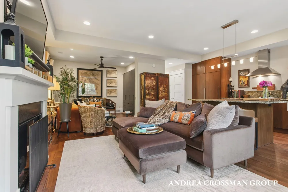 36 Center St, Douglas, MI 49406