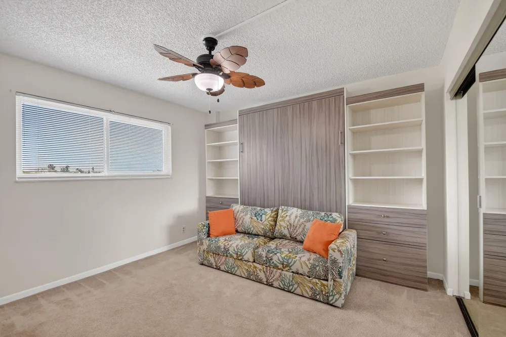 3425 Via Poinciana, Lake Worth, FL 33467