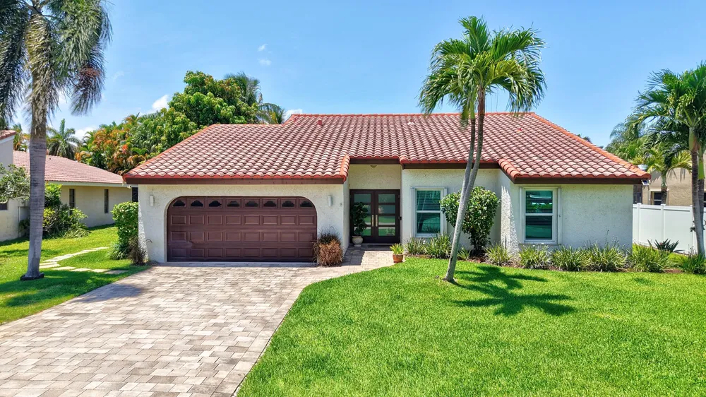 7069 NW 3rd Ave, Boca Raton, FL 33487
