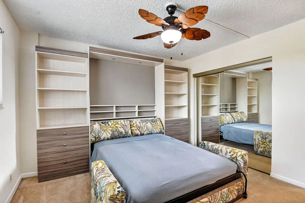 3425 Via Poinciana, Lake Worth, FL 33467
