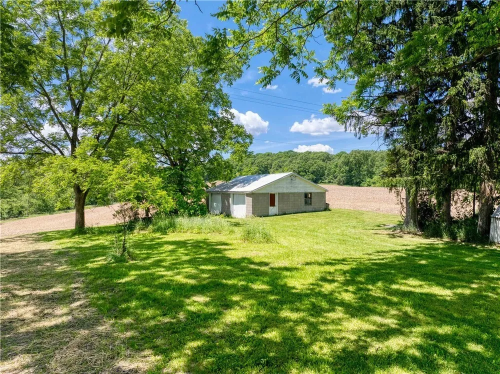 547 McKinley Rd, Big Beaver, PA 16115