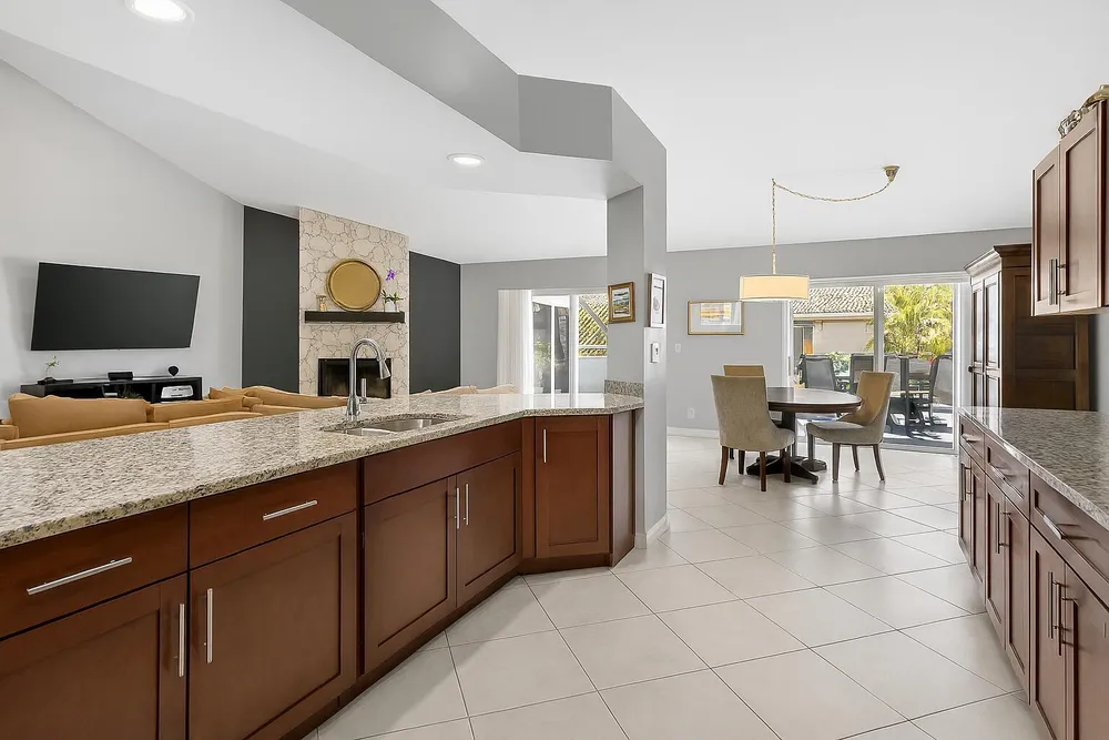 7069 NW 3rd Ave, Boca Raton, FL 33487