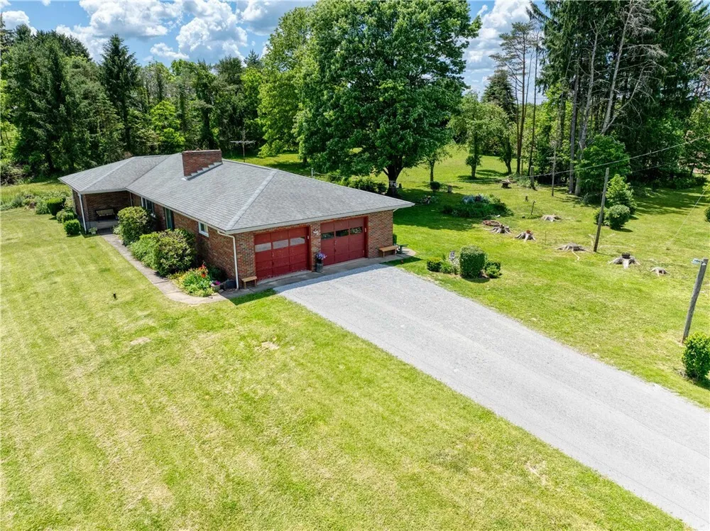 547 McKinley Rd, Big Beaver, PA 16115