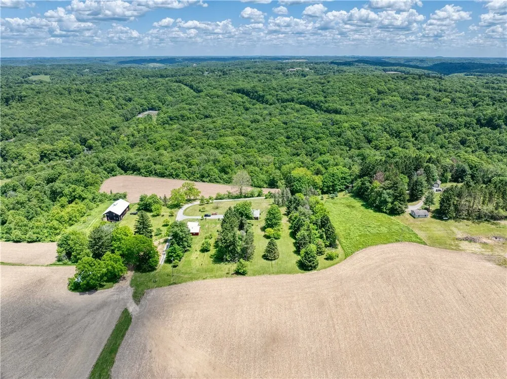 547 McKinley Rd, Big Beaver, PA 16115