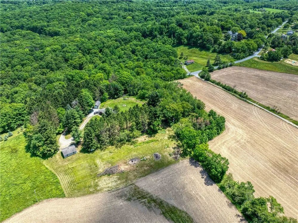 547 McKinley Rd, Big Beaver, PA 16115