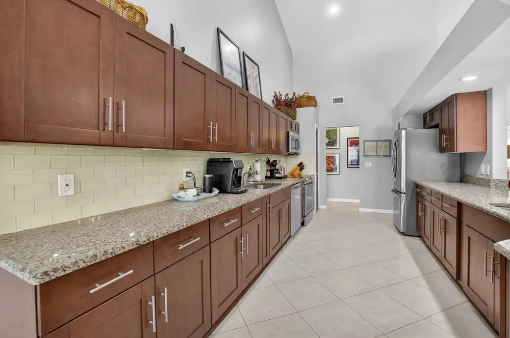 7069 NW 3rd Ave, Boca Raton, FL 33487