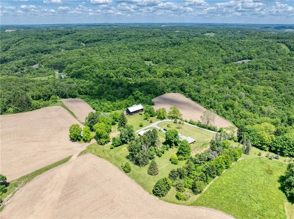 547 McKinley Rd, Big Beaver, PA 16115