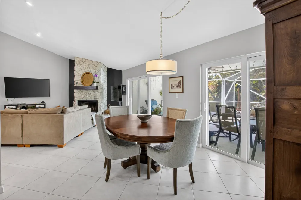 7069 NW 3rd Ave, Boca Raton, FL 33487