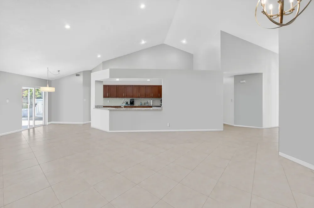 7069 NW 3rd Ave, Boca Raton, FL 33487