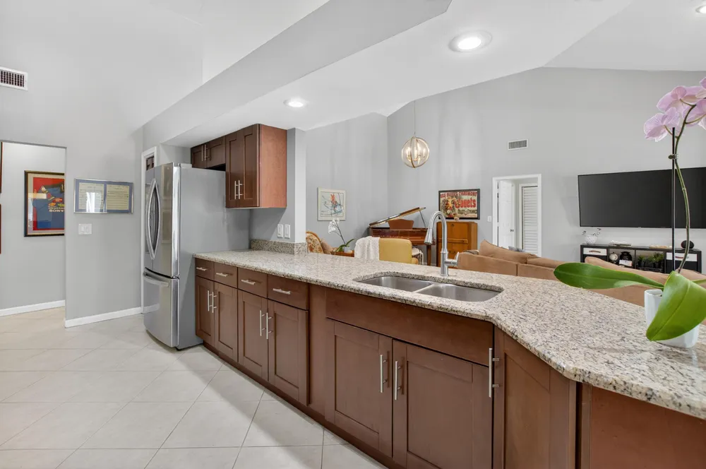 7069 NW 3rd Ave, Boca Raton, FL 33487